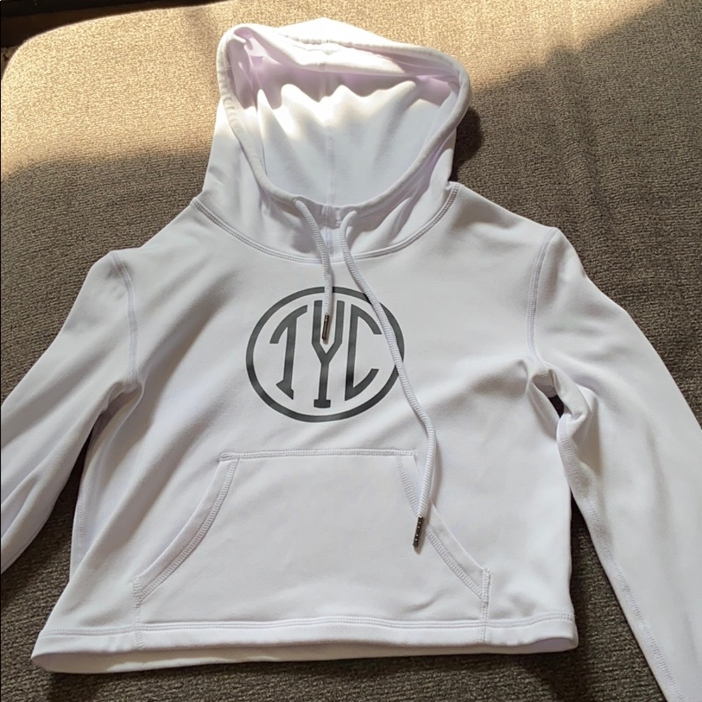 Cropped hoodie